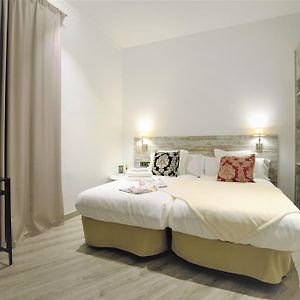 Habitación Clásica con 2 Camas Individuales